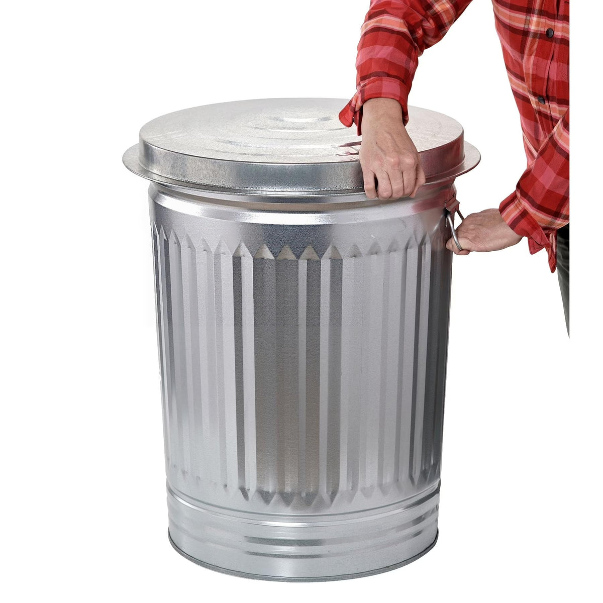 31 Gallon Galvanized Steel Storage Can with Lid J41351