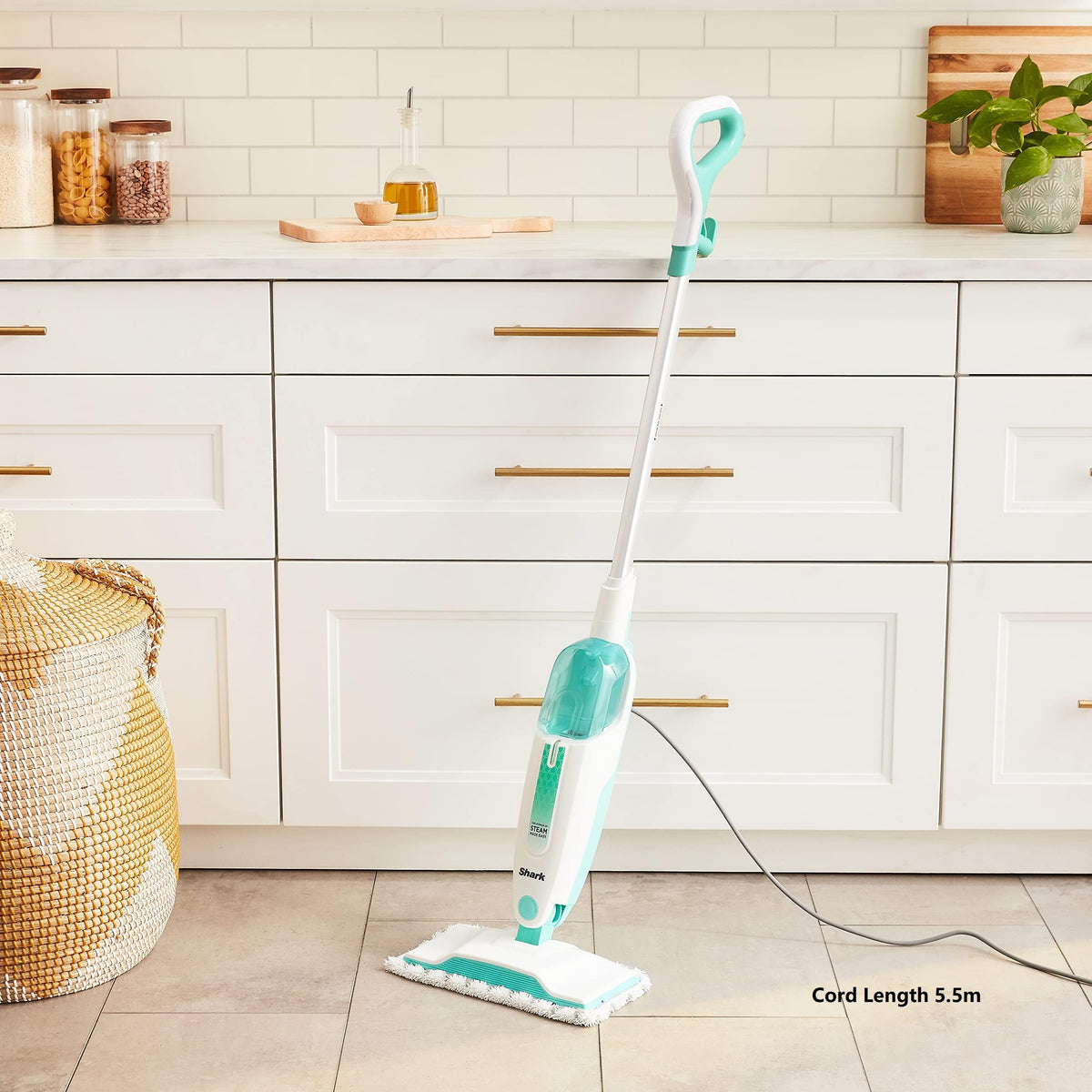 White Steam Mop with 2 Dirt Grip Pads J169